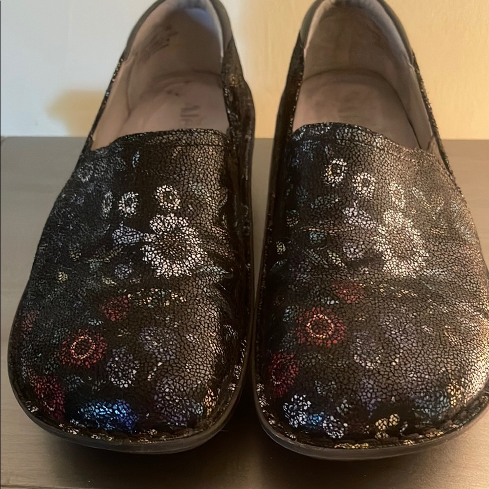 Alegria Black Floral Slip On Loafers Comfortable Flats Size 40